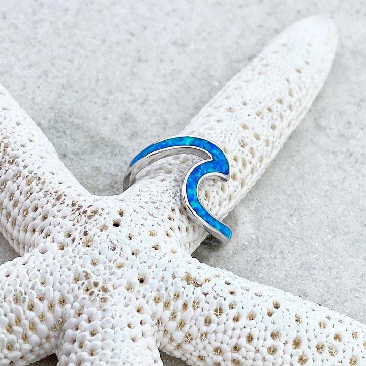 Golvende Zilveren Ring met Blauwe Opaal