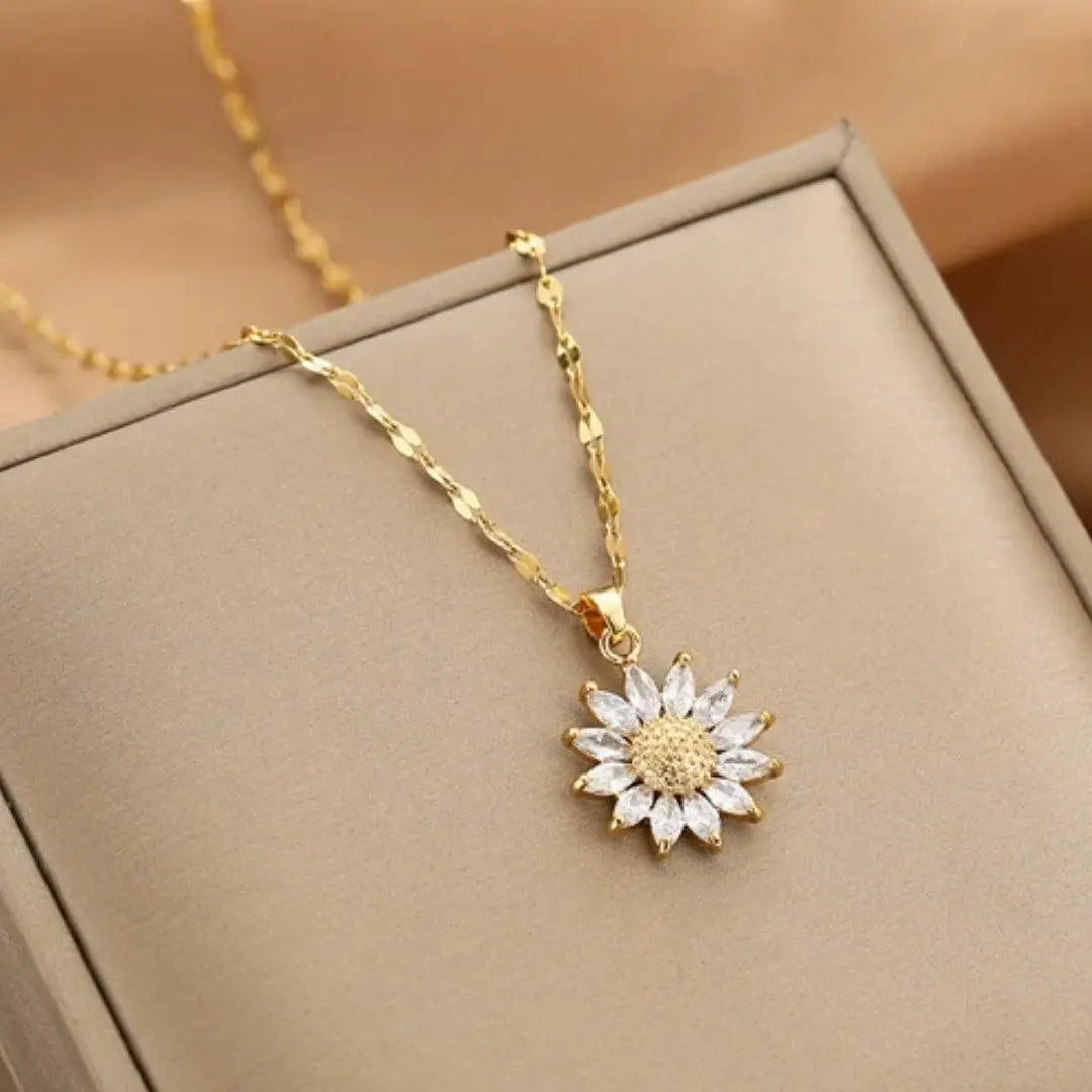 Halsketting met Zonnebloem Hanger in Goud en Kristal