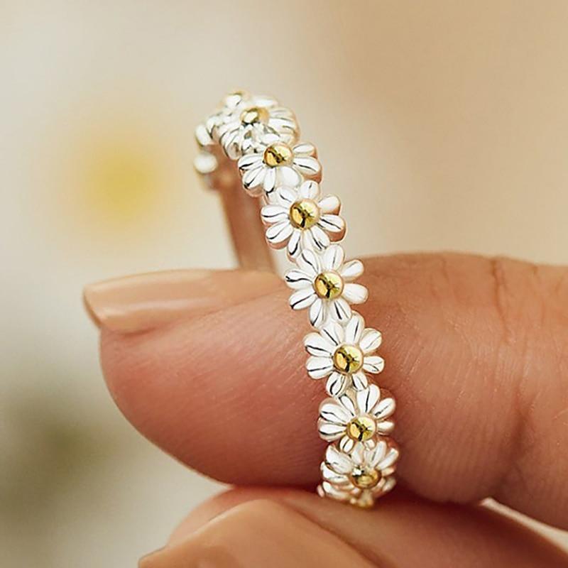 Marguerite Ring – Zilver & Geschilderde Zachtheid