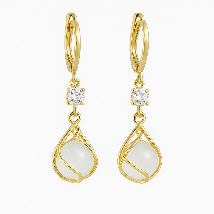 Gouden Hangende Oorbellen met Witte Opal