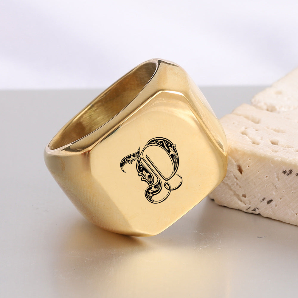 Classic Noble Initial Ring | Goud
