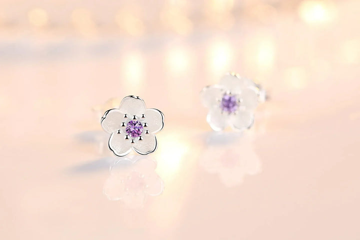 Bloemvormige knopoorbellen met zirconia