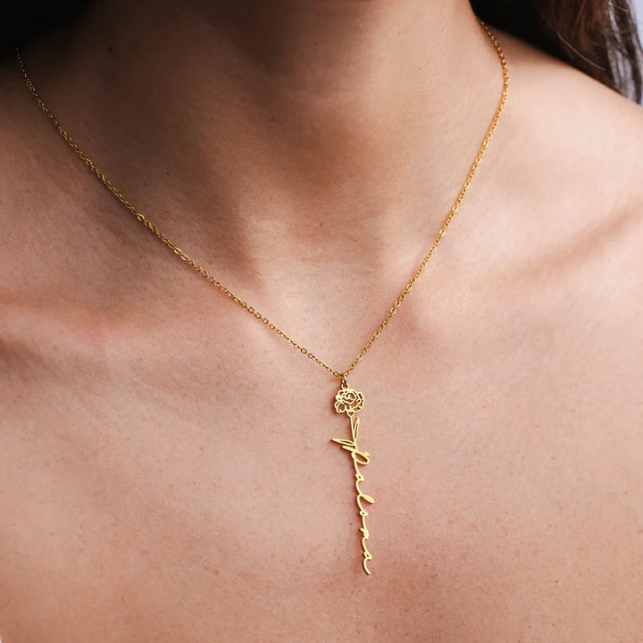 Gepersonaliseerde naamketting met geboortebloem