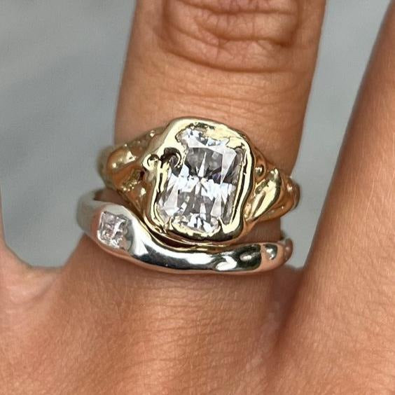 Set van Glanzende Ringen in Goud en Zilver