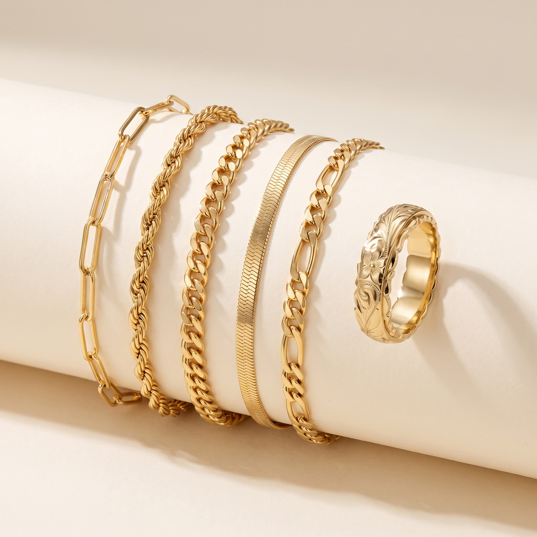 Bundel: Armbandenset 5 stukken in goud + Gouden Ring “Oude Bloem”