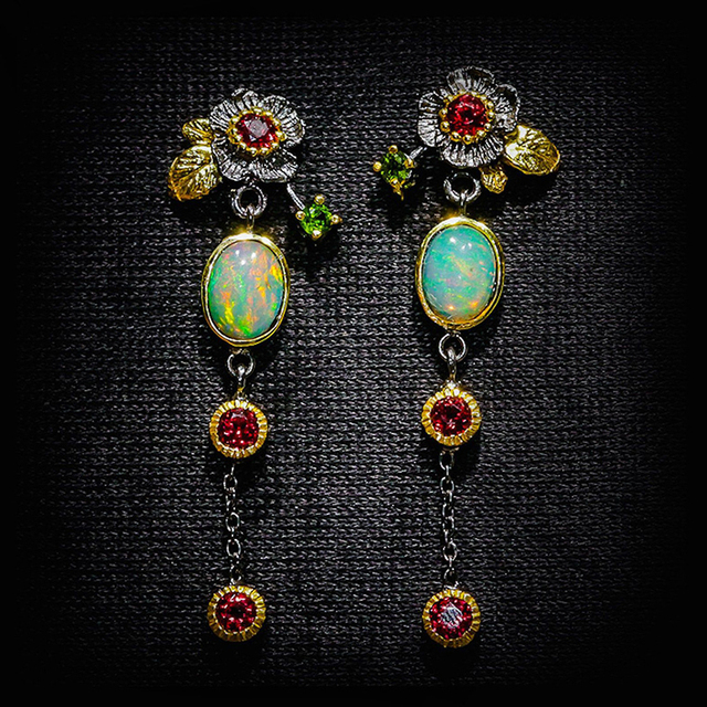 Boho Oorbellen met Opale en Rode Zirkonia