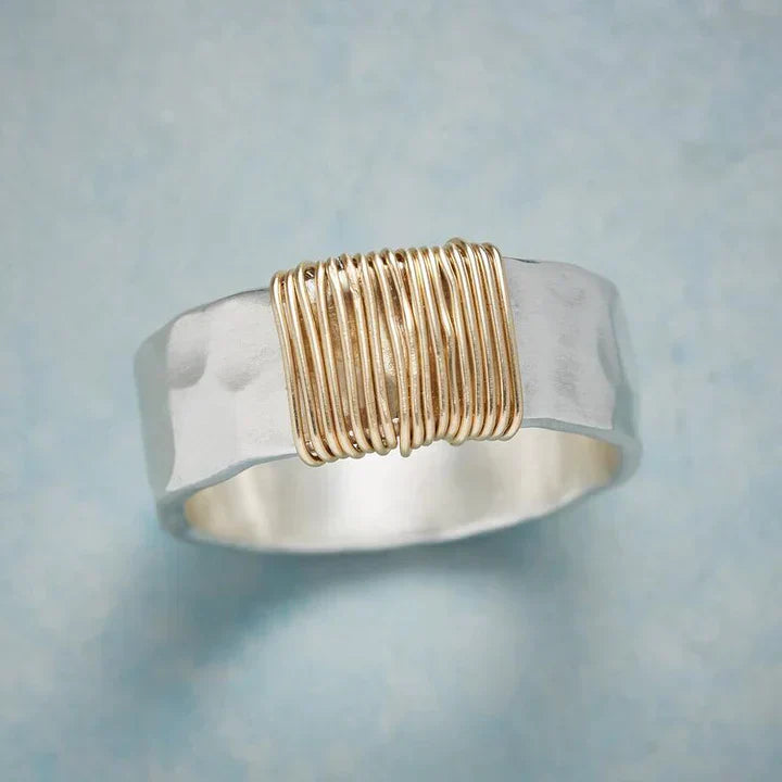 Ring Lijn van Goud™ – Verfijnd Zilver